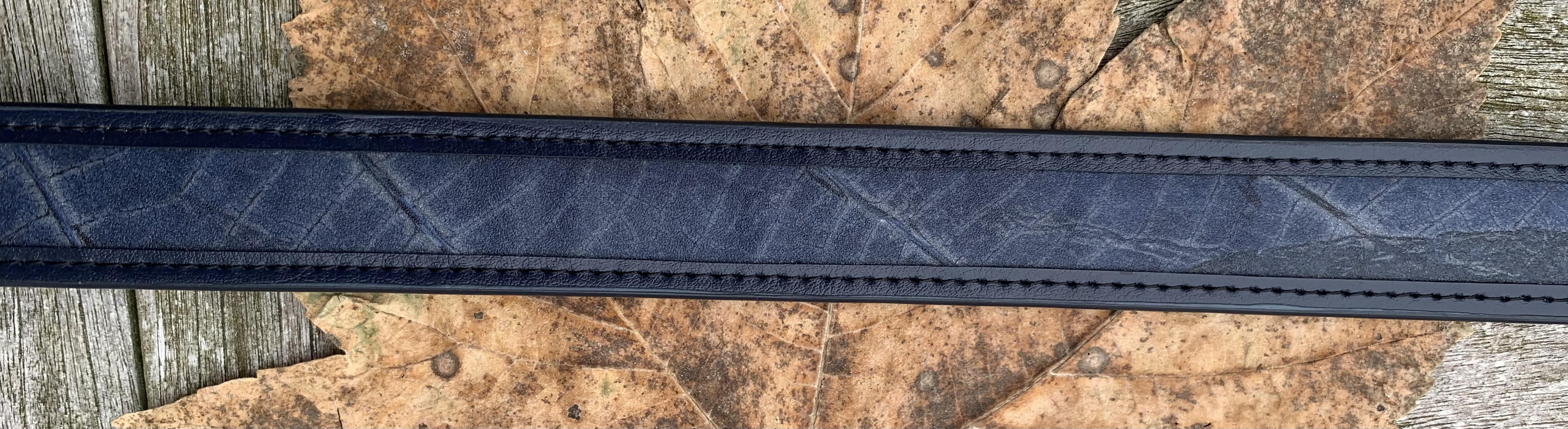 Gürtel aus Blattleder, blau