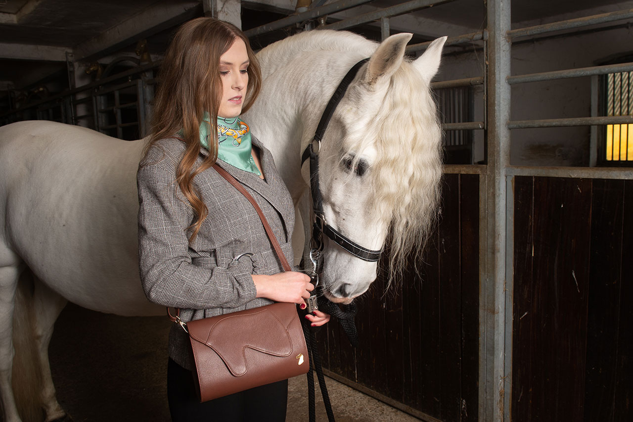 Desori Lederhandtasche "FLAT DOH", braun